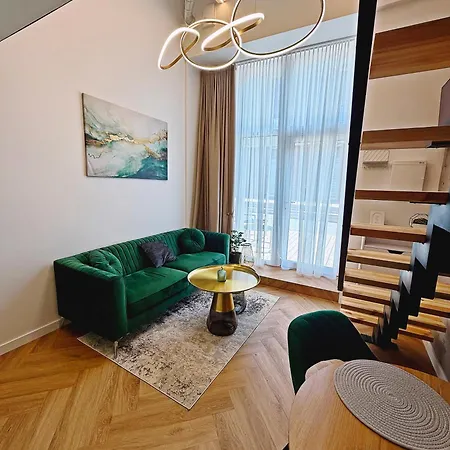 The Emerald Loft I Terrace I Free Parking